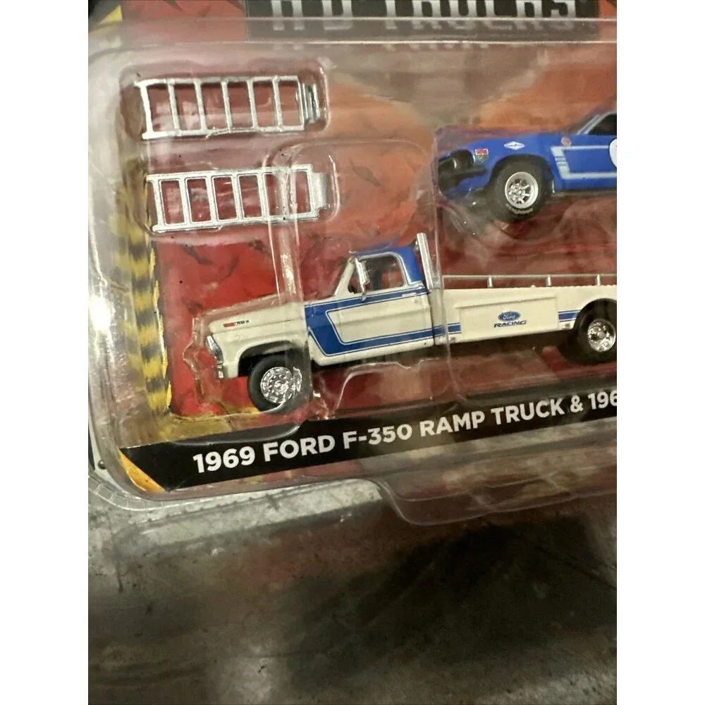Greenlight 1969 FORD F350 RAMP‎ TRUCK & 1969 MUSTANG BOSS 302 HD Trucks